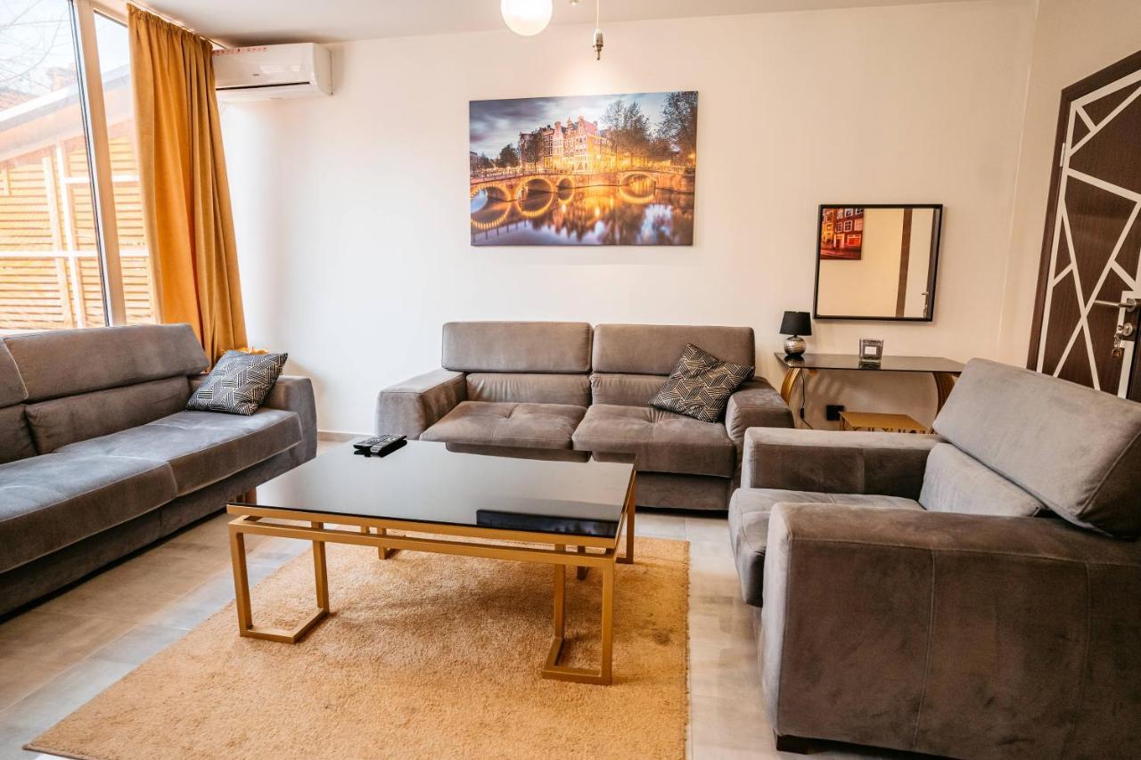 Magico Rooms & Apartments Ni Esterno foto