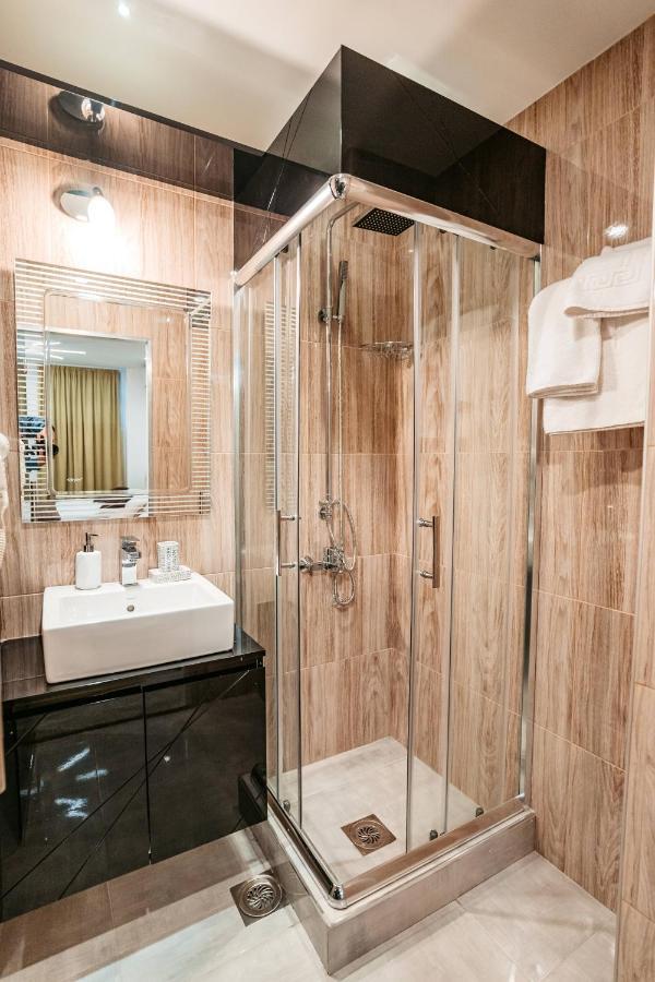 Magico Rooms & Apartments Ni Esterno foto