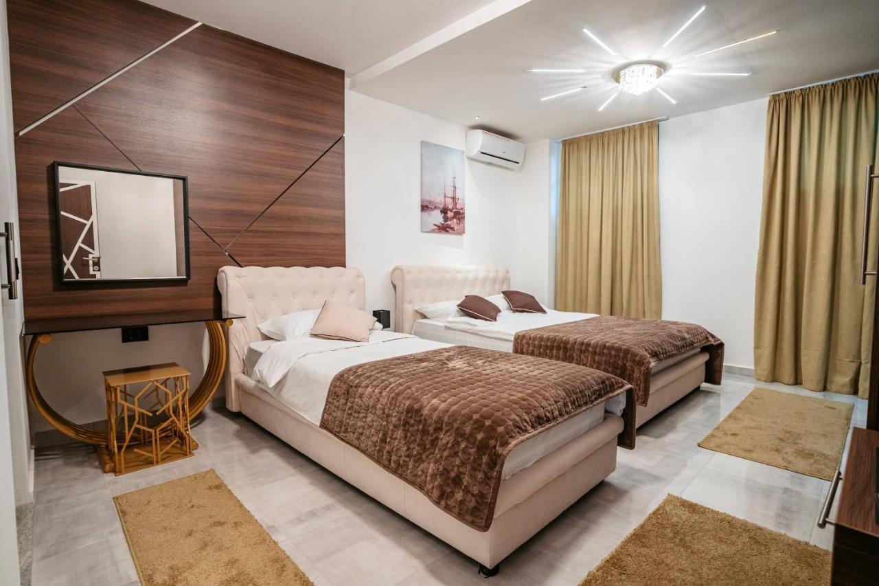 Magico Rooms & Apartments Ni Esterno foto