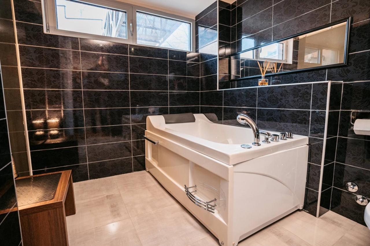 Magico Rooms & Apartments Ni Esterno foto